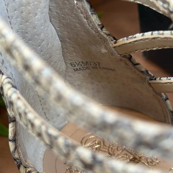 Vince Camuto Lendrila Leather Gladiator Sandals Size 6.5 - Picture 5 of 12